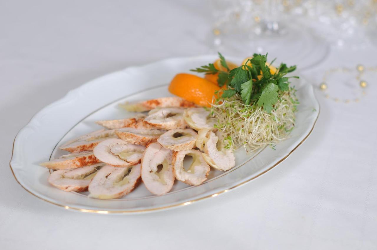 Domki Wakacyjne Delfin Slesin酒店 外观 照片